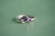 Lade das Bild in den Galerie-Viewer, Petit Bouquet Ring