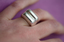 Lade das Bild in den Galerie-Viewer, Radical Love Ring