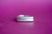 Lade das Bild in den Galerie-Viewer, Radical Love Ring tiny