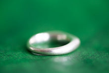 Lade das Bild in den Galerie-Viewer, Ovaler Siegelring